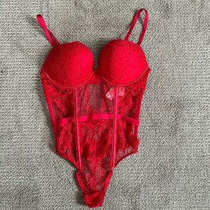 Victoria's Secret red lace bodysuit size M